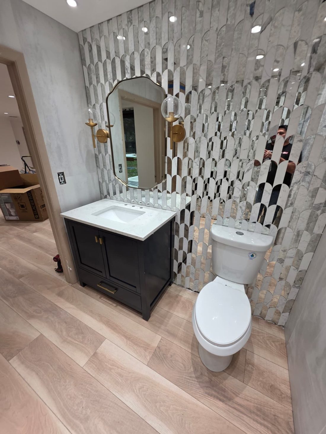 Baño remodelado, MJH Renovation